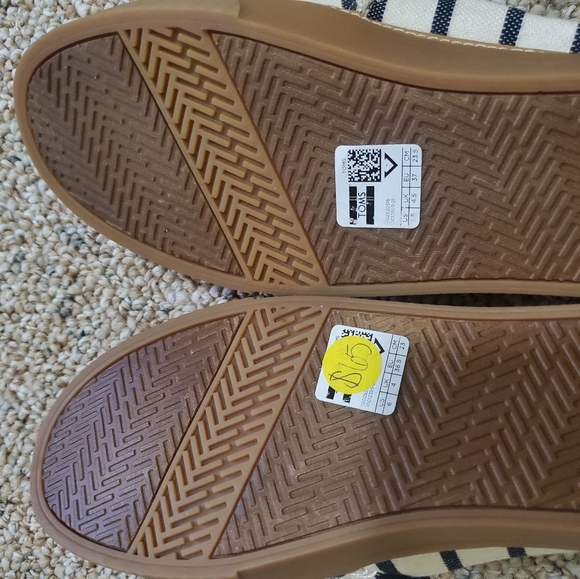 Toms Mules Split Sized 6/6.5 NEW - Picture 3 of 3